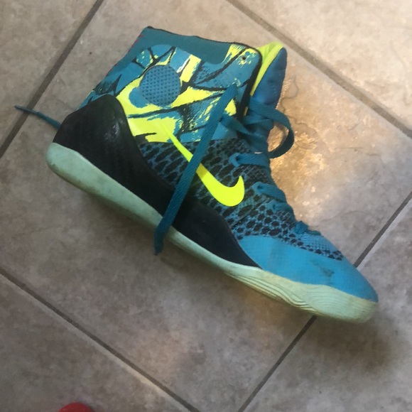 Kobe size 8 - Picture 3 of 3